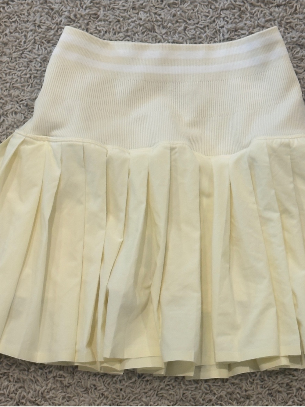 Offline by Aerie Women's Butter Yellow Pleated Skirt - Lightweight Flare
